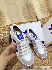精品阿迪达斯时尚休闲女士运动鞋厂家批发与鞋类配件全解析