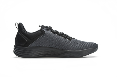 技术与想象的融合 如何利用构图打造高品质运动鞋产品拍摄